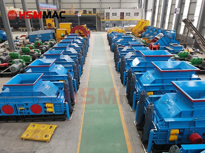 Huashengming Heavy Industry's Double-Roll Crusher Finished Products Workshop Huashengming Heavy Industry's Double-Roll Crusher Finished Products Workshop