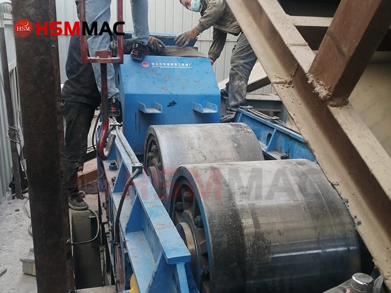 HSM Double Roll Crusher Operating in a Granite Sand Plant